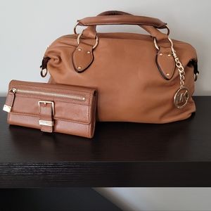 Michael Kors Shoulder Bag & Wallet